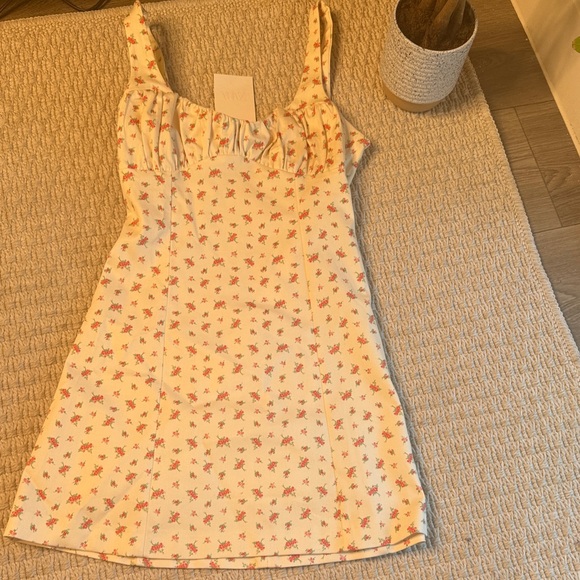Zara Dresses & Skirts - Zara Floral Mini Dress